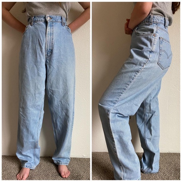 Preloved 560 Levi jeans 💐 - Picture 2 of 4